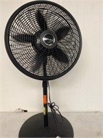 Lasko fan plugged in and works, Is NOT put