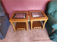 Set 2 wooden end tables w/glass tops-tops not