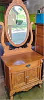 Vintage Lexington Washstand w/Mirror.