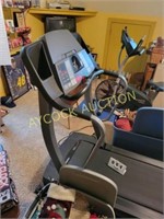 Treadmill (like NEW)