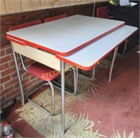 Original 1950's Table with 4 chairs