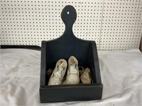 WOODEN STORAGE BASKET WITH 3 PAIRS OF KID'S SHOES
