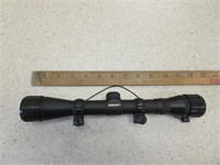 Simmons (model 1022) 4X32 scope