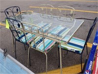 WROUGHT IRON TABLE W/6 CHAIRS