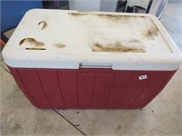 coleman cooler (needs good cleaning)