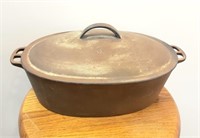Wagner #3 cast iron dutch oven with lid