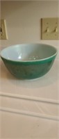 Vintage Pyrex 403 2.5 quart mixing bowl