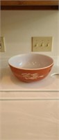 Vintage Pyrex 404 4 quart mixing bowl