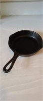 Wagner Ware 1053L, #3 cast iron 6 " skillet