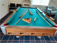 NICE Pool Table, Cues, Rack & Balls - see desc.
