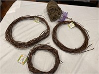 E1)Crafting Lot: 3 willow Wreaths, a pack of Brown