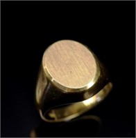 Large 14ct yellow gold signet ring