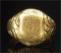 Antique yellow gold signet ring