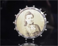 Late Victorian sterling silver portrait brooch