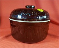 USA Bean Pot with Lid 7 inch