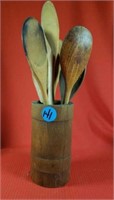 Wooden Utinsal Holder & 6 Wooden Spoons