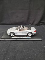 Die Cast Model Mercedes-Benz 500 SL