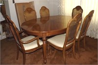 THOMASVILLE DINING TABLE