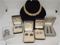 TRIFARI NECKLACE, 1 CLIP AND 4 PIERCED EARRINGS