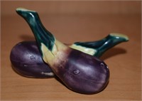 (BS) Vintage Eggplant Shakers