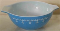 Pyrex bowl, snowflake pattern