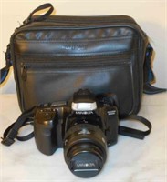 Minolta 35mm Camera w/ bag