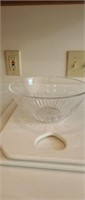Vintage Starburst 9 inch crystal glass fruit bowl