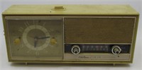 Ward's Solid State Airline Clock Radio