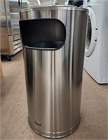 New Rubbermaid Stainless Trash Can w/ Ash Tray