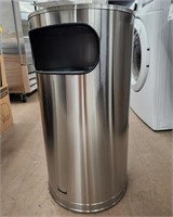 New Rubbermaid Stainless Trash Can w/ Ash Tray