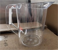 (24) Brand New Rubbermaid .5L Medidor Bouncer Cups