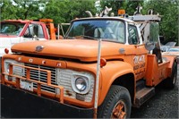 1964 Ford 800 Tow Truck