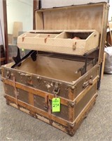 VINTAGE STEAMER TRUNK "ROMADKA" WITH