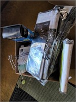 LOT OF HOUSEHOLD ORGANIZATION/STORAGE ACCESSORIES