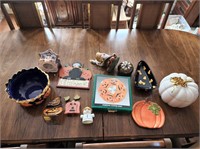LOT OF ASSORTED HALLOWEEN & FALL DECORATIONS