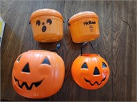 LOT OF VINTAGE HALLOWEEN CANDY BASKETS INCLUDING