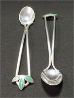 2 SPOONS WITH GREEN TURQUOISE PLANT TERMINALS