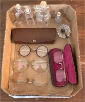 Tray Lot of Spectables, Miniature Bottles