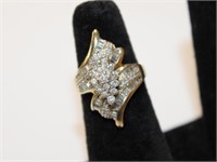 Ladies 10k YG Diamond Ring