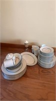 Lot of Noritake china (plates, teacups, etc.)