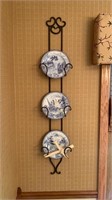 Porcelain decorated plates and wall mount