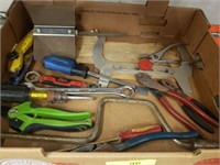 TRAY OF ASSORTED HAND TOOLS, PLIERS, MISC