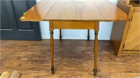 Vintage wood drop leaf kitchen table 42x36x30"