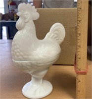 Vintage Milk Glass White Rooster / tiny nick