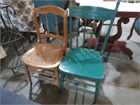 PAIR OF WOOD SIDE CHAIRS
