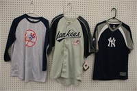 New York Yankee Shirts Size Large