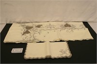 Italian Cutout & Embroidered Table Cloth & Napkins