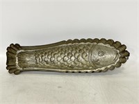 Vintage metal fish tin mold