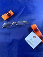 2.50 fancy reading glasses with protective case