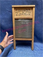 Busy Bee No. 16 washboard (smaller -doublesided)